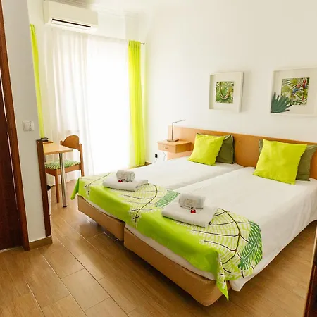 Pensión Abla Carcavelos (Lisbon)