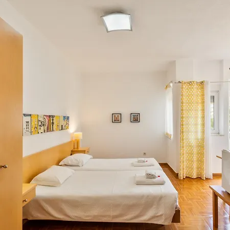 Pensión Abla 4*