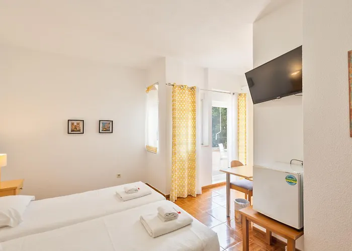 Abla Konukevi 4*